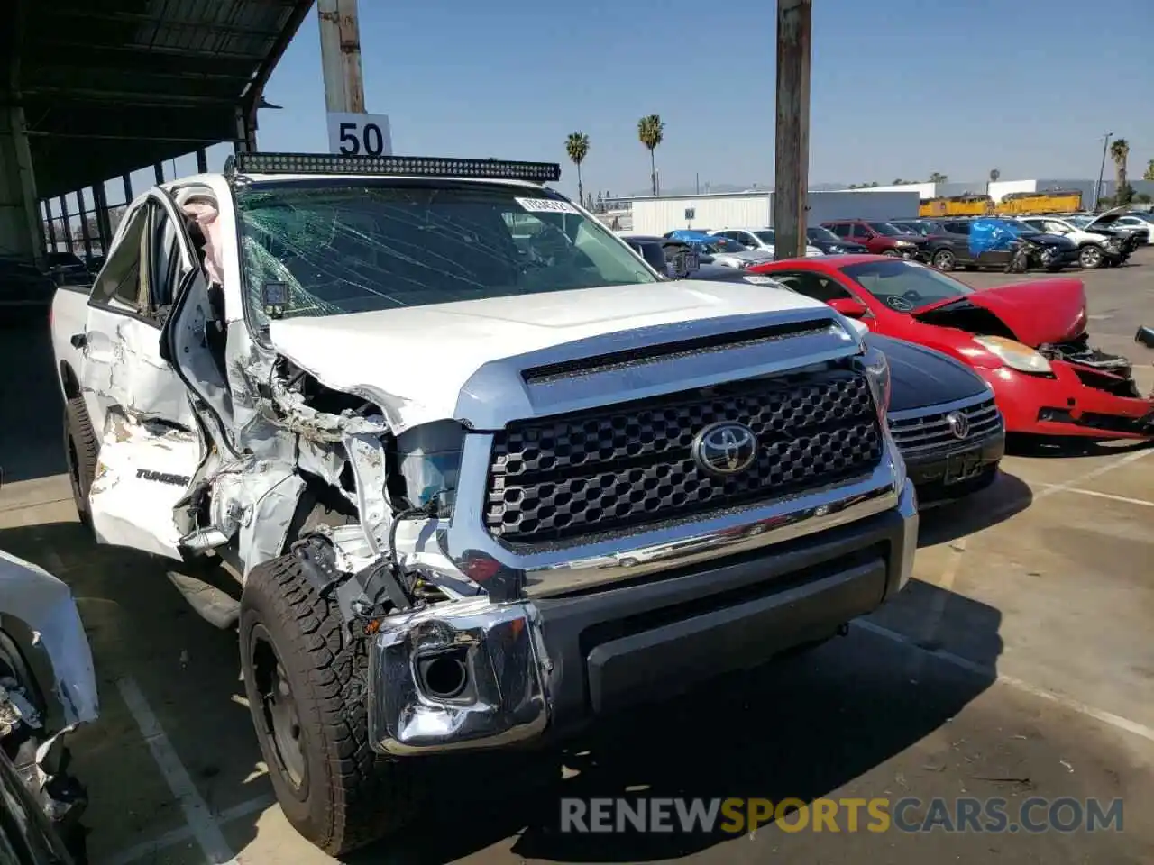 1 Photograph of a damaged car 5TFDW5F18KX855035 TOYOTA TUNDRA 2019