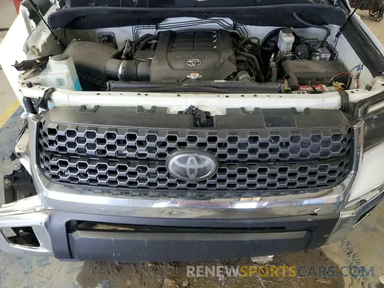 12 Photograph of a damaged car 5TFDW5F18KX867153 TOYOTA TUNDRA 2019
