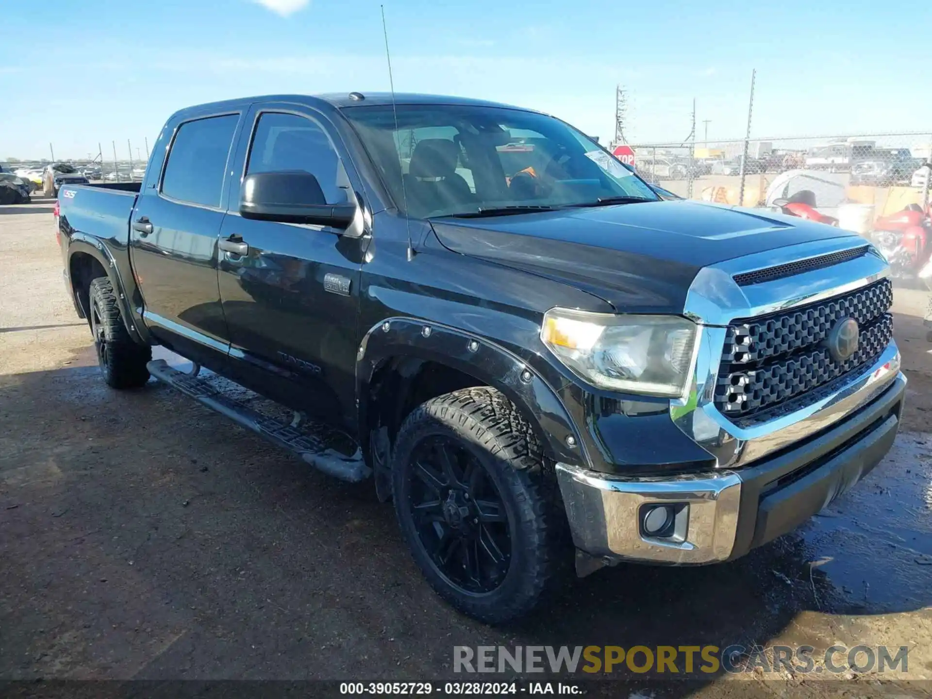 1 Photograph of a damaged car 5TFDW5F19KX814087 TOYOTA TUNDRA 2019