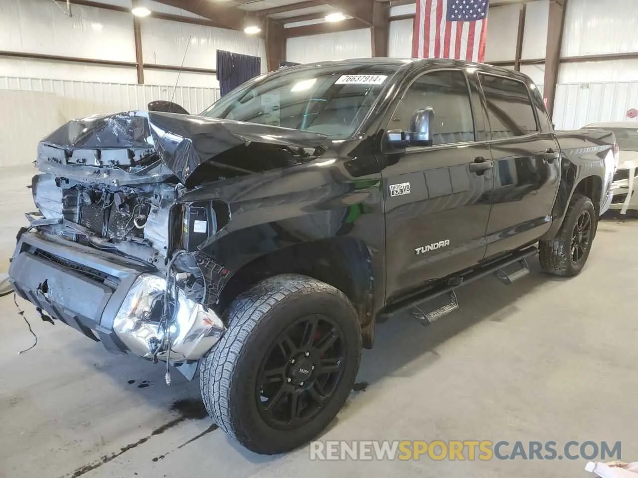 1 Photograph of a damaged car 5TFDW5F19KX819158 TOYOTA TUNDRA 2019