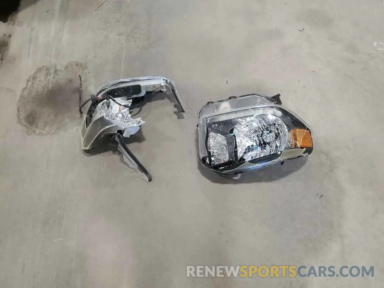 12 Photograph of a damaged car 5TFDW5F19KX819158 TOYOTA TUNDRA 2019
