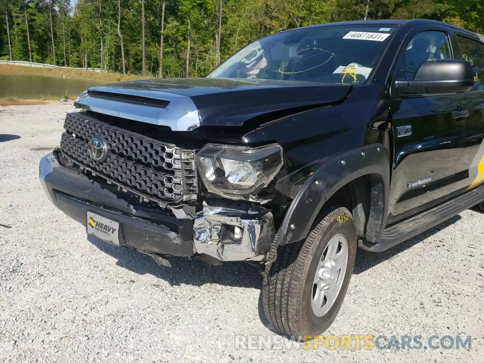 9 Photograph of a damaged car 5TFDW5F19KX849406 TOYOTA TUNDRA 2019