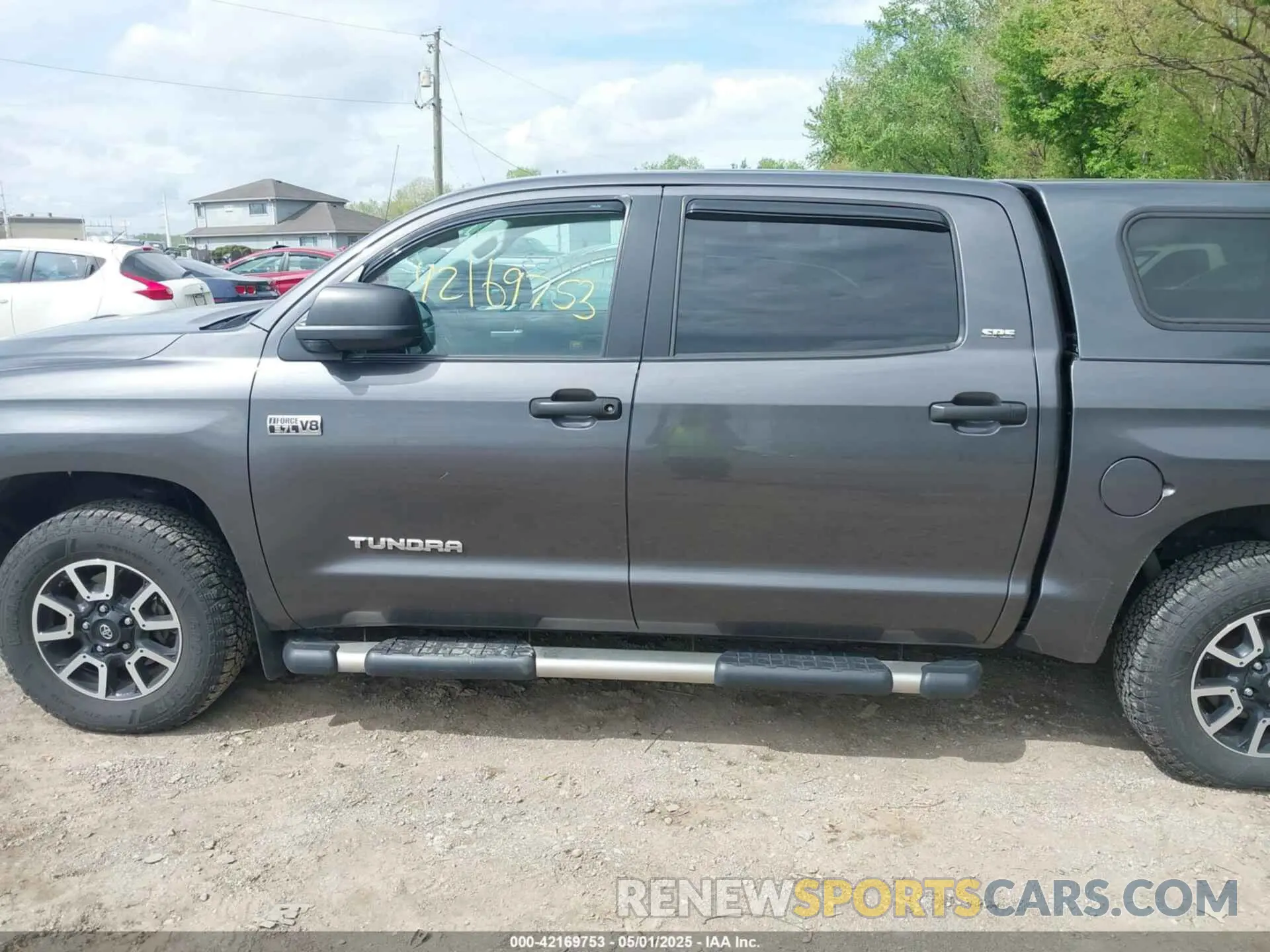 14 Photograph of a damaged car 5TFDW5F1XKX799650 TOYOTA TUNDRA 2019