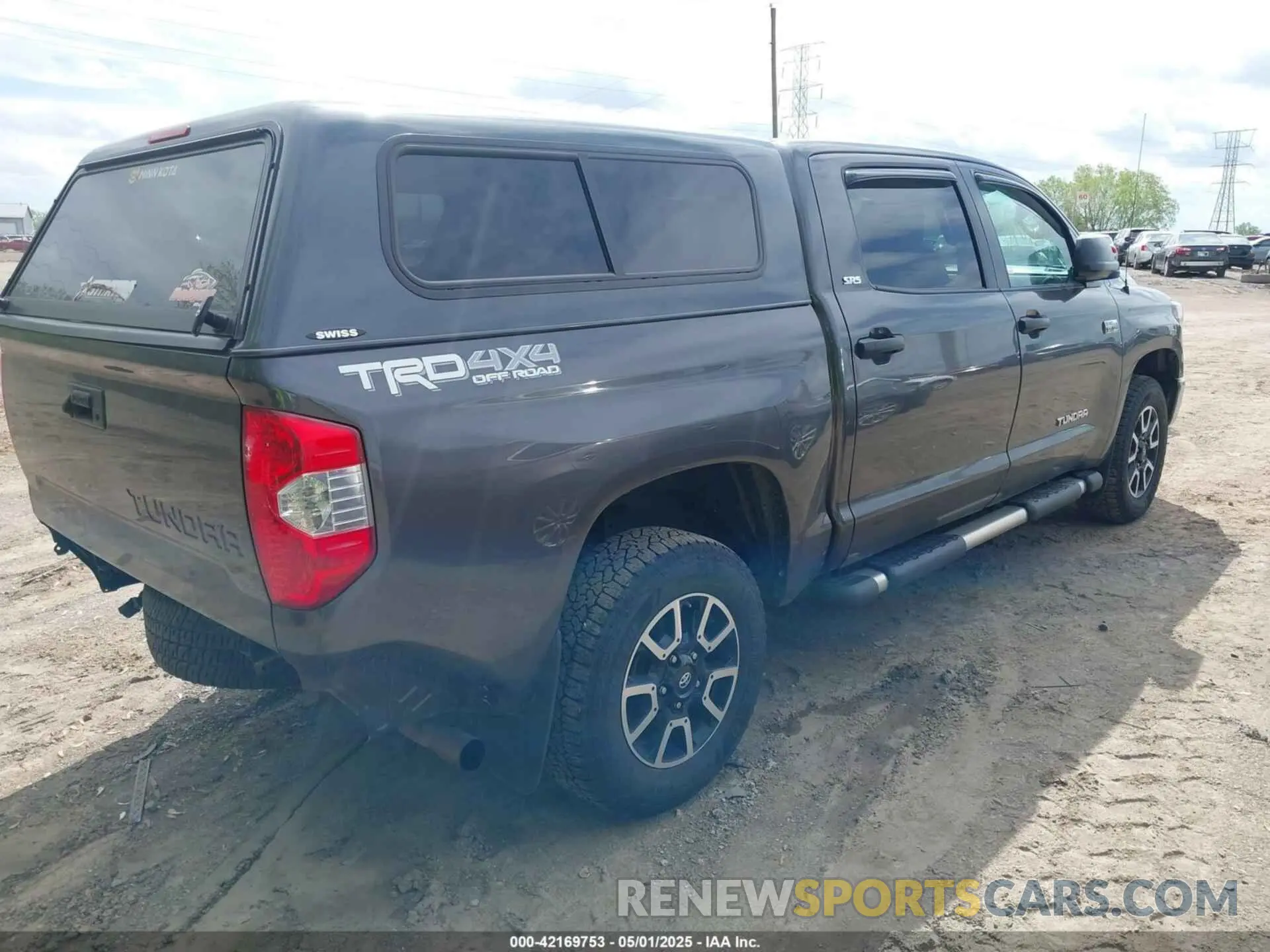 4 Photograph of a damaged car 5TFDW5F1XKX799650 TOYOTA TUNDRA 2019