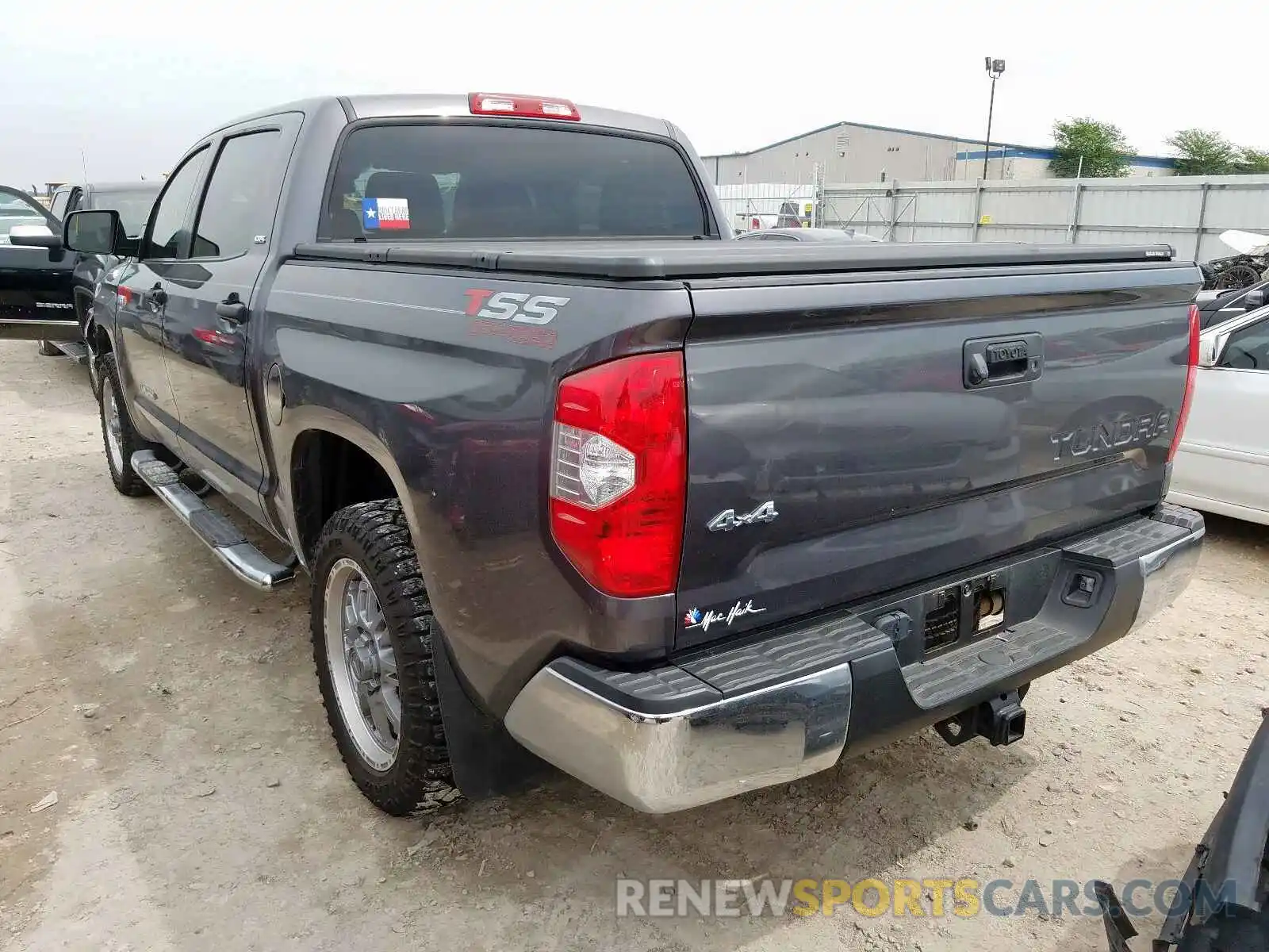 3 Photograph of a damaged car 5TFDW5F1XKX819721 TOYOTA TUNDRA 2019