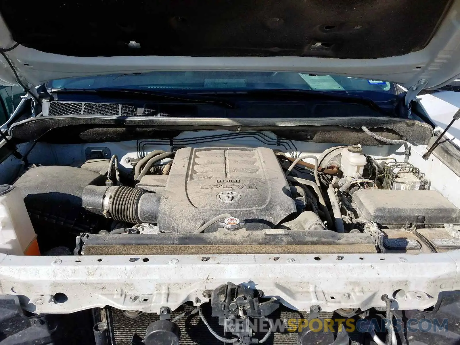 7 Photograph of a damaged car 5TFDW5F1XKX827155 TOYOTA TUNDRA 2019