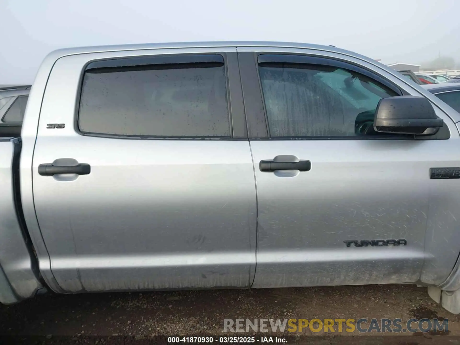 13 Photograph of a damaged car 5TFDW5F1XKX858602 TOYOTA TUNDRA 2019