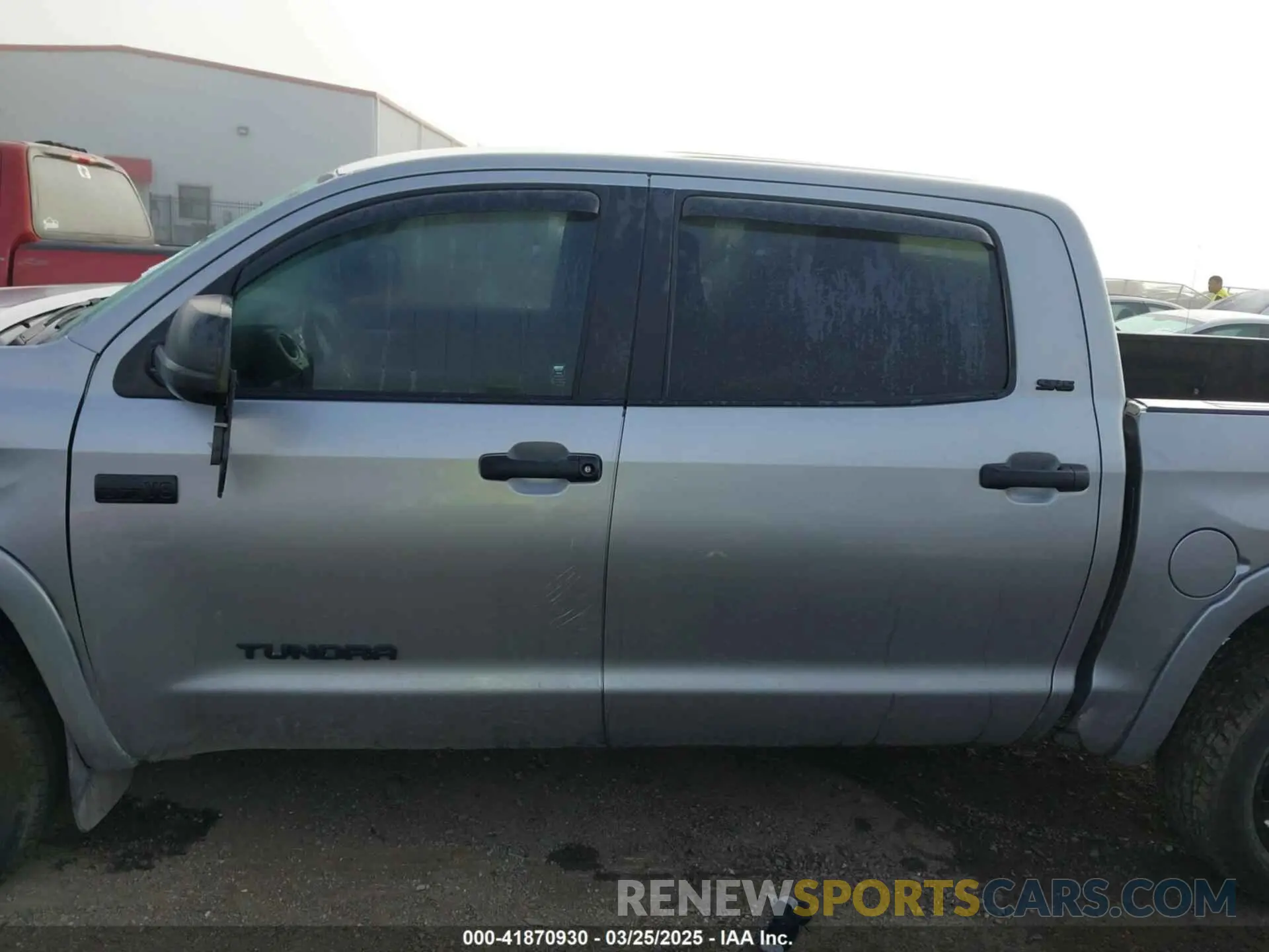 14 Photograph of a damaged car 5TFDW5F1XKX858602 TOYOTA TUNDRA 2019