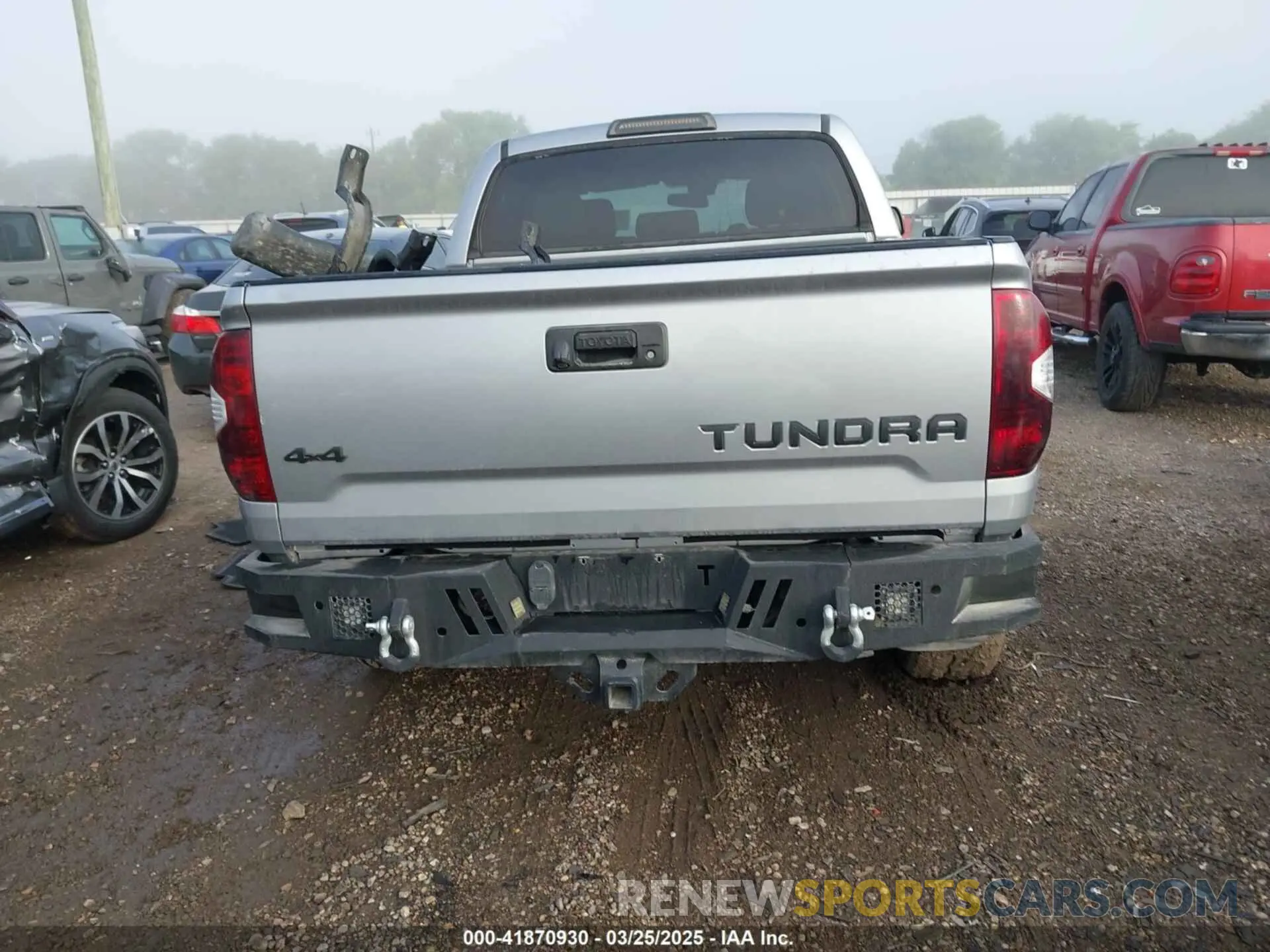 16 Photograph of a damaged car 5TFDW5F1XKX858602 TOYOTA TUNDRA 2019
