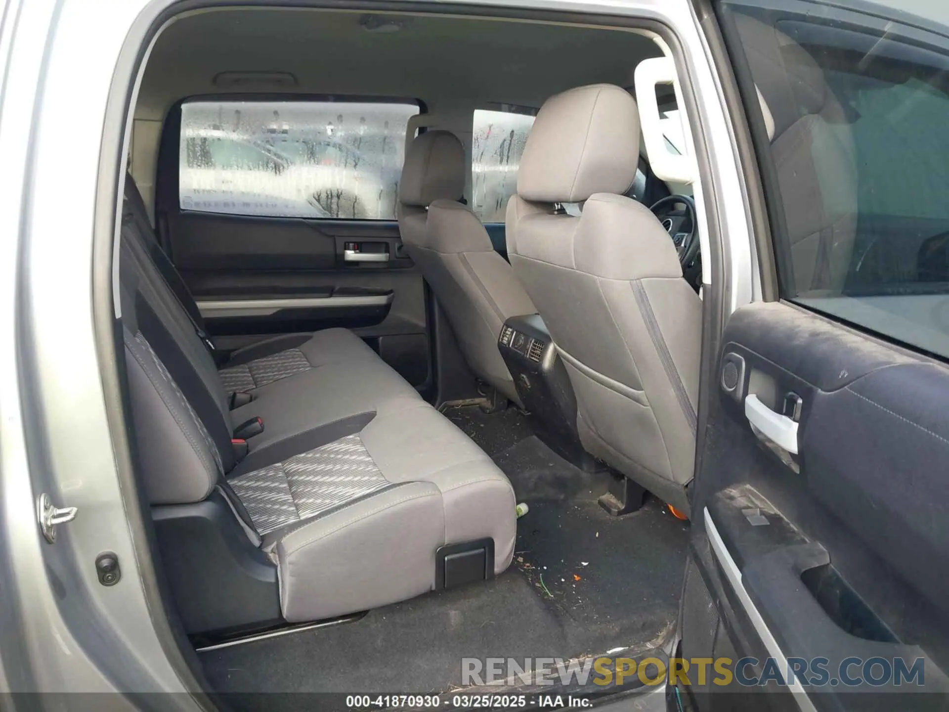 8 Photograph of a damaged car 5TFDW5F1XKX858602 TOYOTA TUNDRA 2019