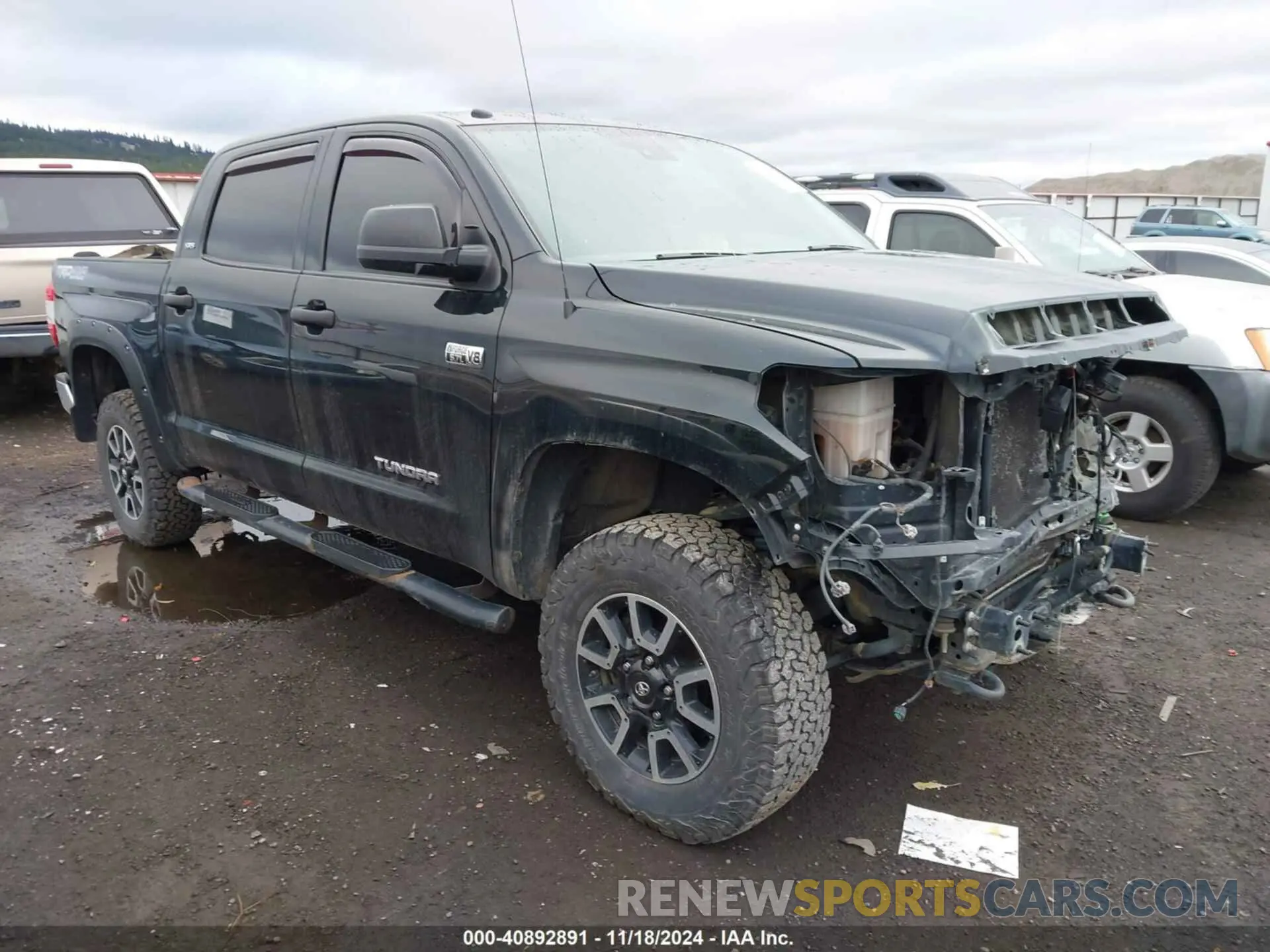1 Photograph of a damaged car 5TFDY5F10KX795116 TOYOTA TUNDRA 2019