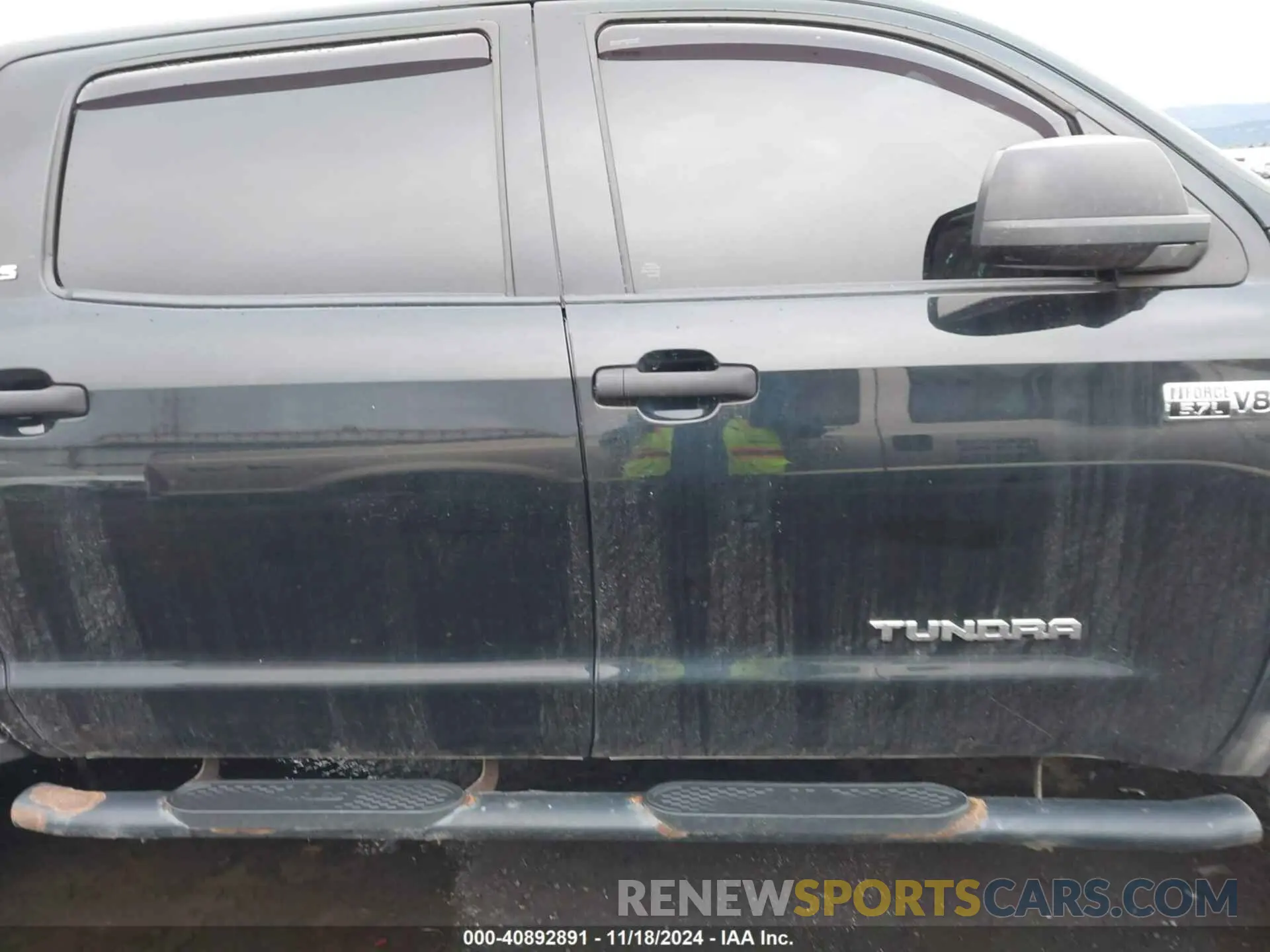 14 Photograph of a damaged car 5TFDY5F10KX795116 TOYOTA TUNDRA 2019