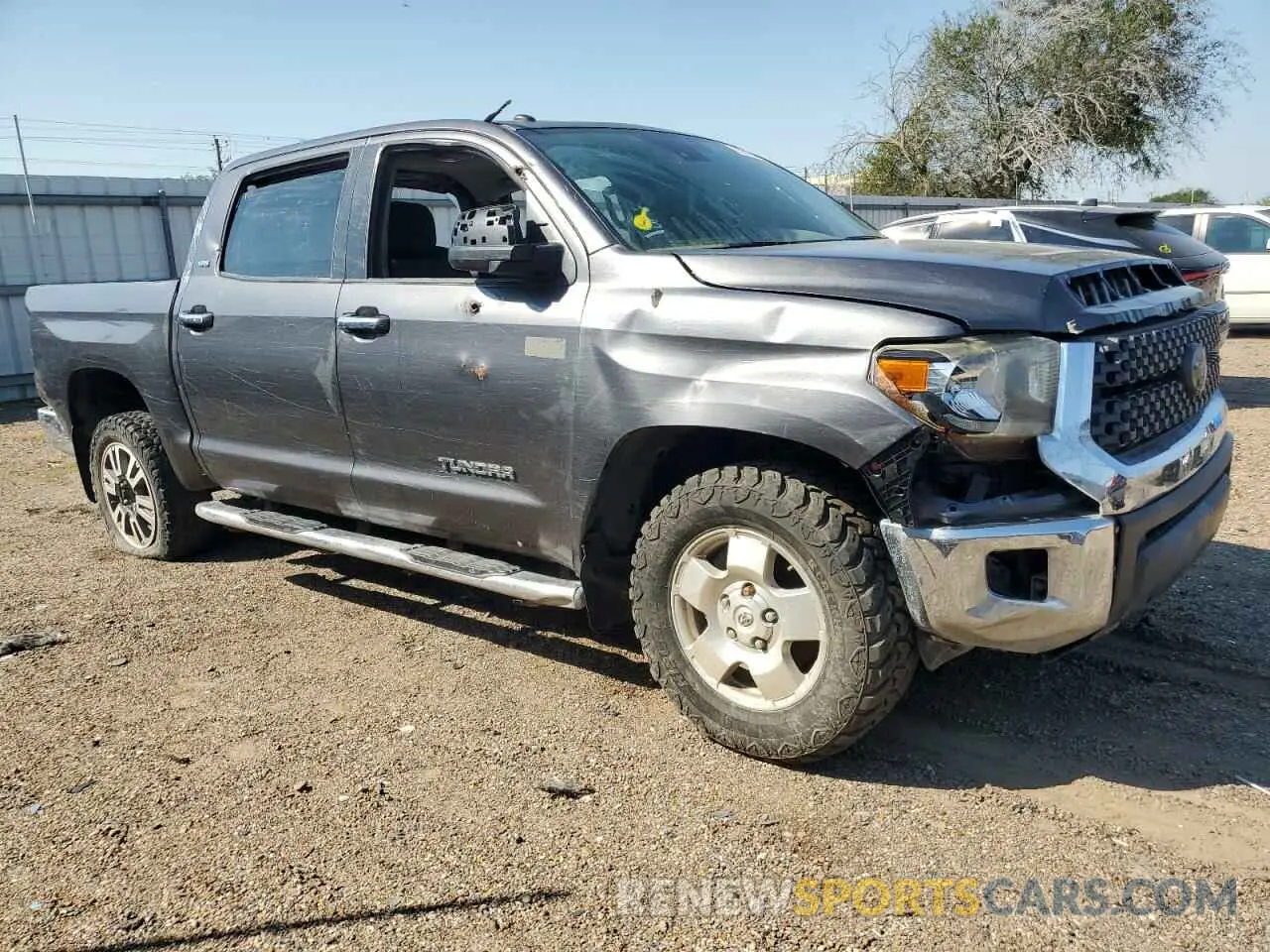 4 Photograph of a damaged car 5TFDY5F10KX862829 TOYOTA TUNDRA 2019