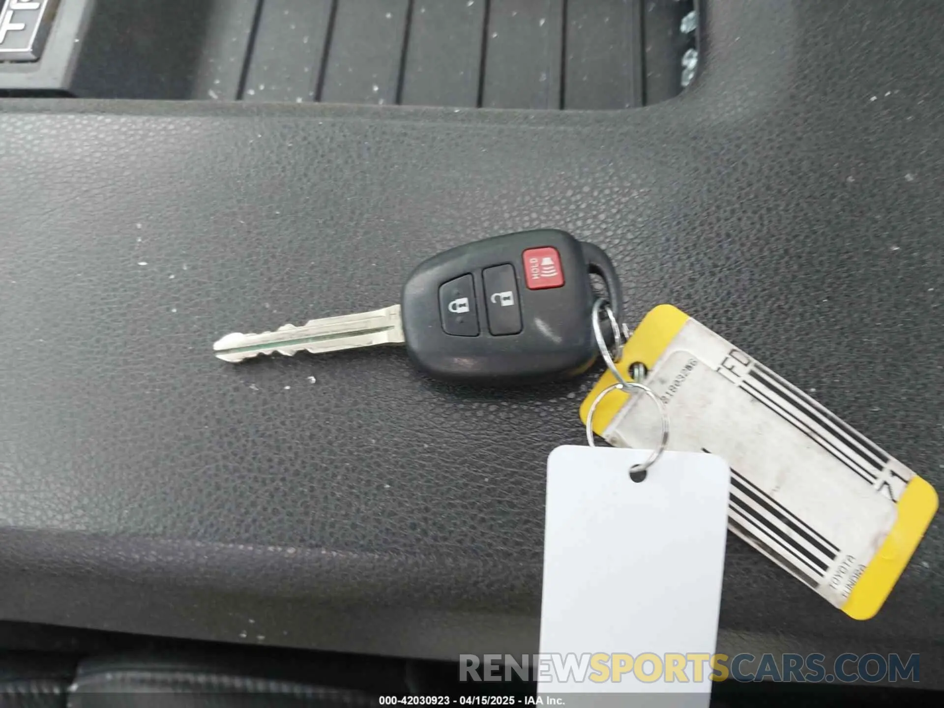 11 Photograph of a damaged car 5TFDY5F11KX834070 TOYOTA TUNDRA 2019