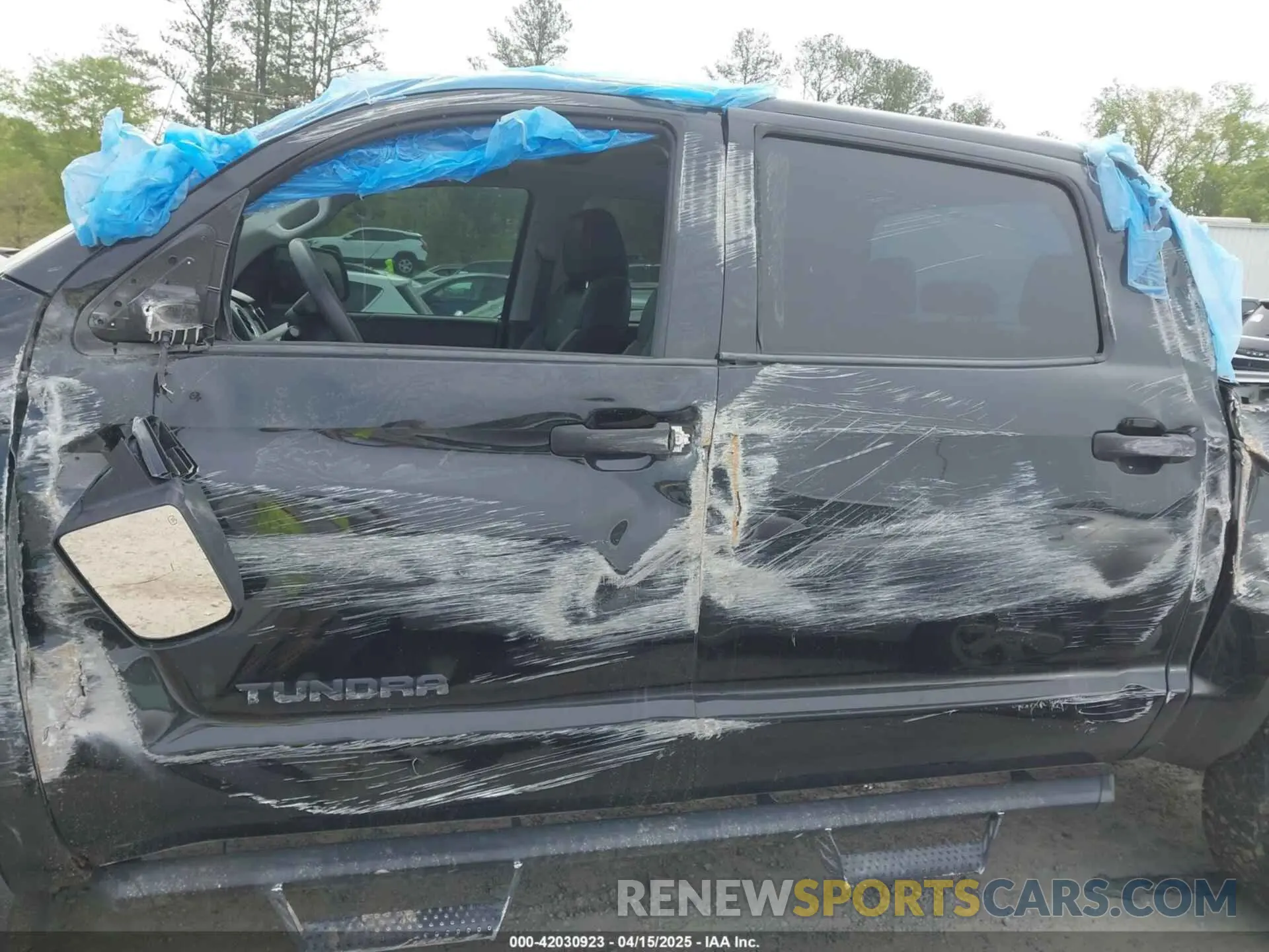 14 Photograph of a damaged car 5TFDY5F11KX834070 TOYOTA TUNDRA 2019