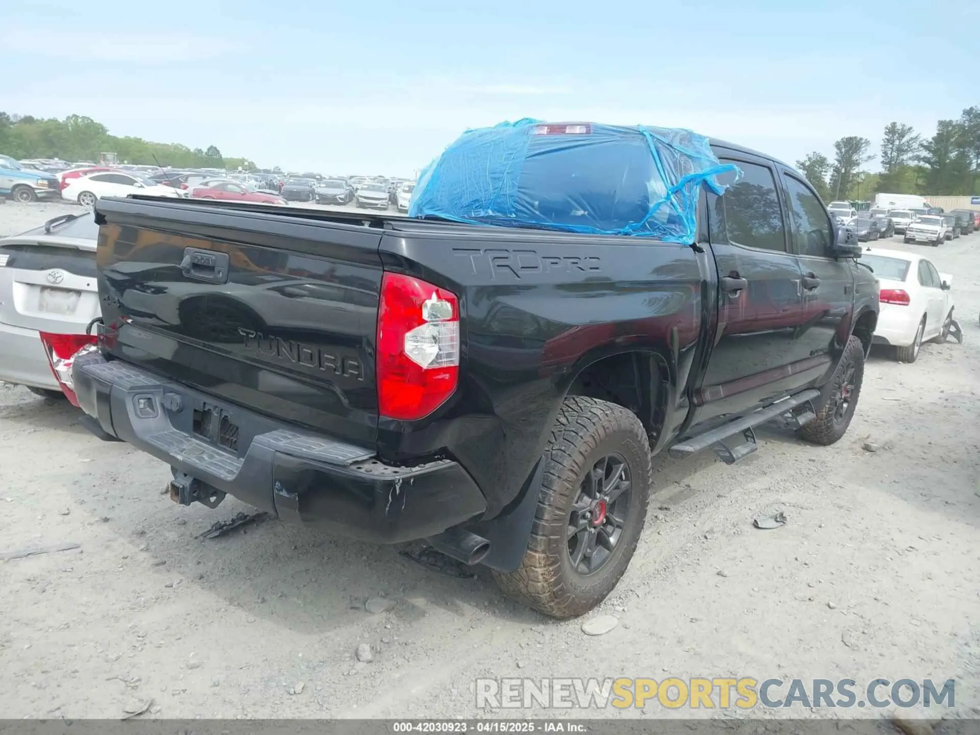 4 Photograph of a damaged car 5TFDY5F11KX834070 TOYOTA TUNDRA 2019