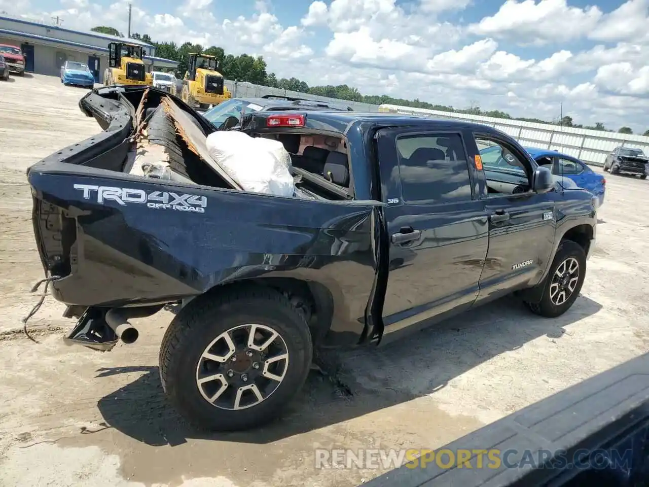 3 Photograph of a damaged car 5TFDY5F12KX786014 TOYOTA TUNDRA 2019