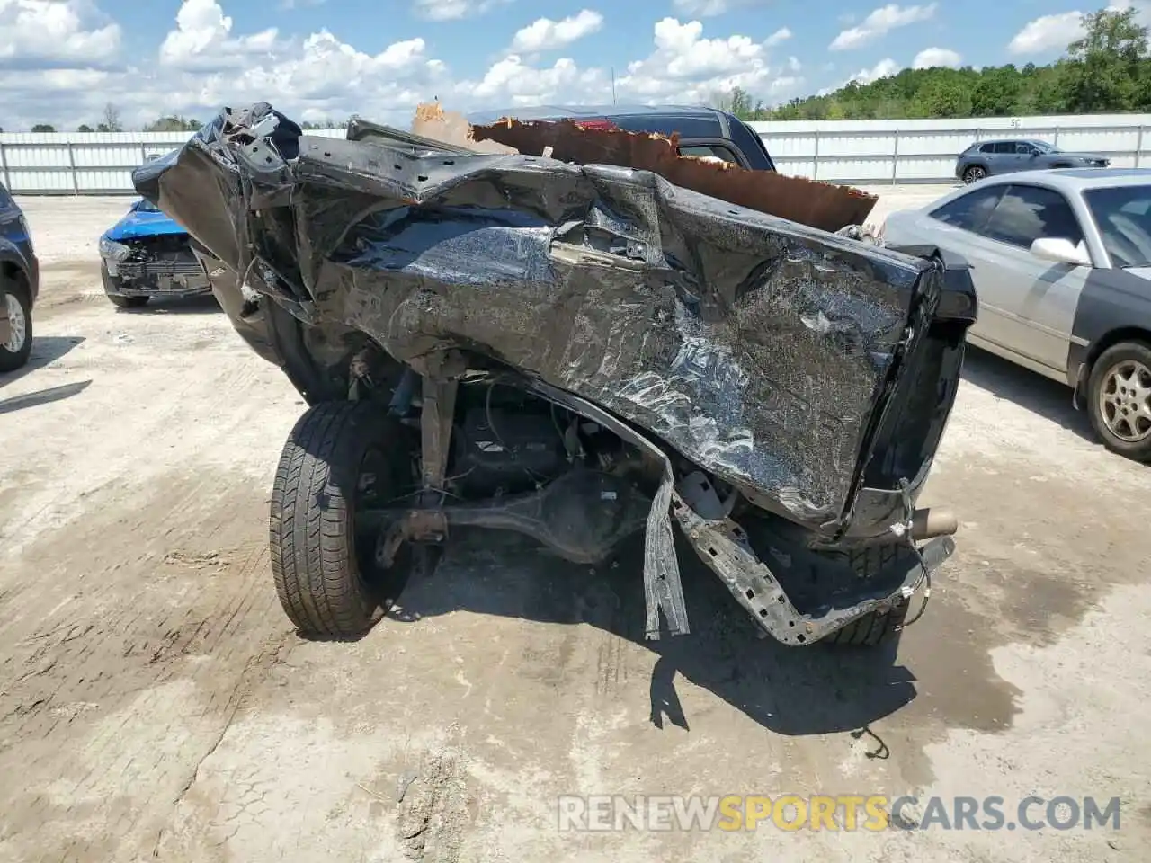 6 Photograph of a damaged car 5TFDY5F12KX786014 TOYOTA TUNDRA 2019