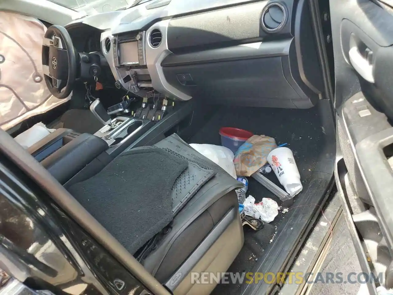 8 Photograph of a damaged car 5TFDY5F12KX786014 TOYOTA TUNDRA 2019