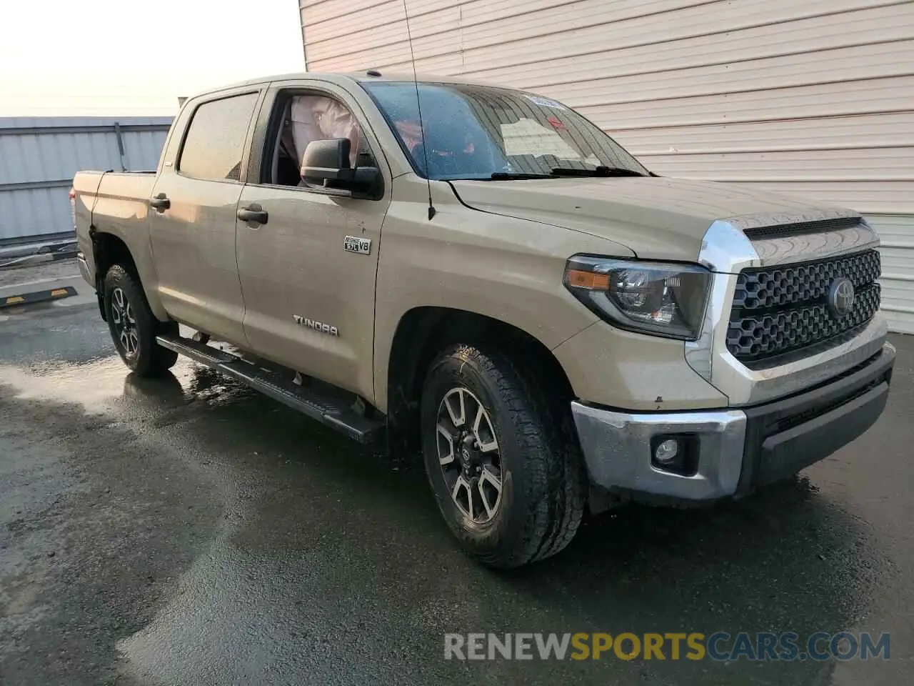 4 Photograph of a damaged car 5TFDY5F12KX820288 TOYOTA TUNDRA 2019