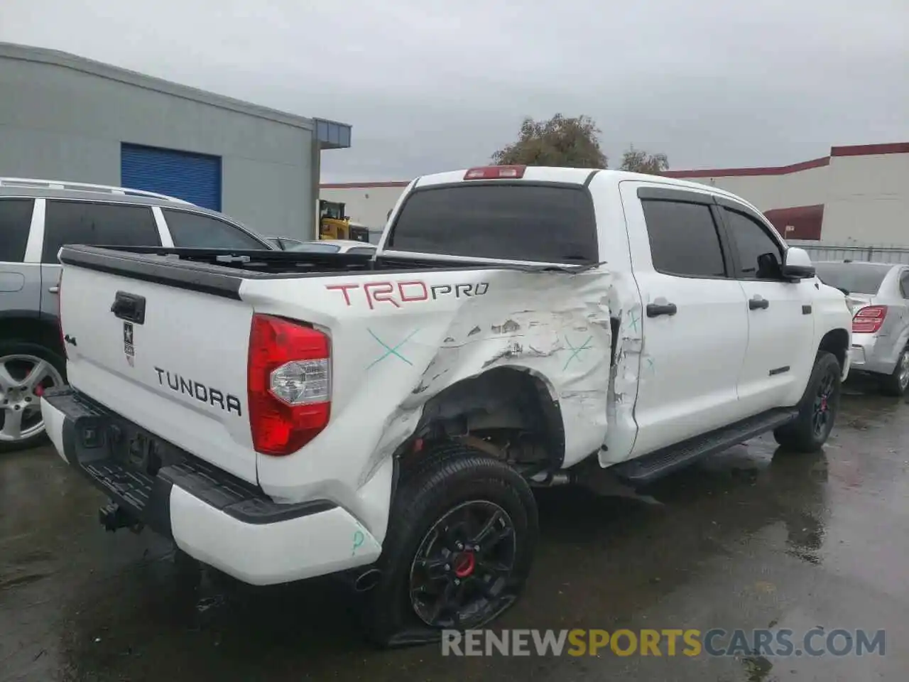 4 Photograph of a damaged car 5TFDY5F12KX840282 TOYOTA TUNDRA 2019