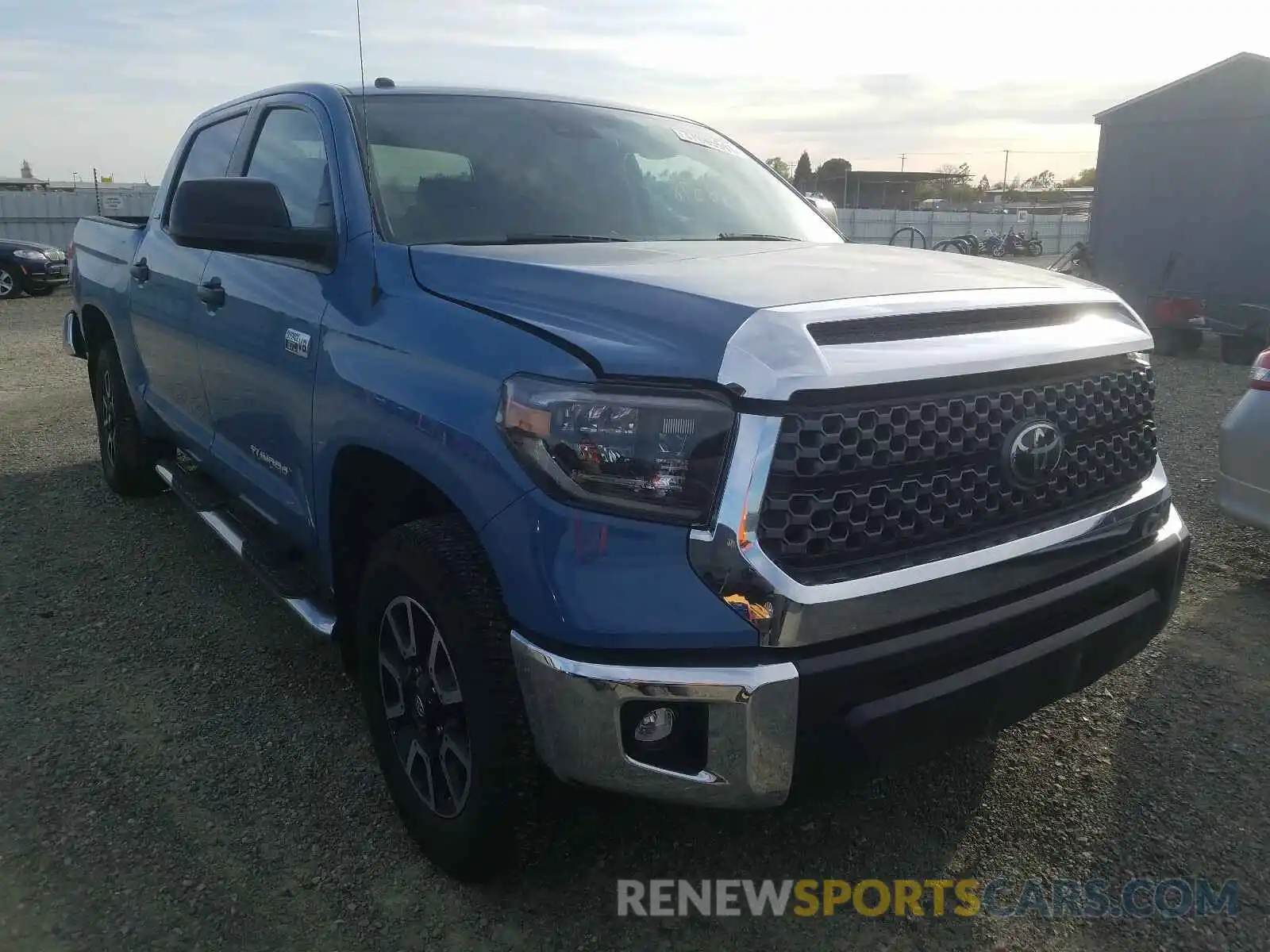 1 Photograph of a damaged car 5TFDY5F12KX842579 TOYOTA TUNDRA 2019