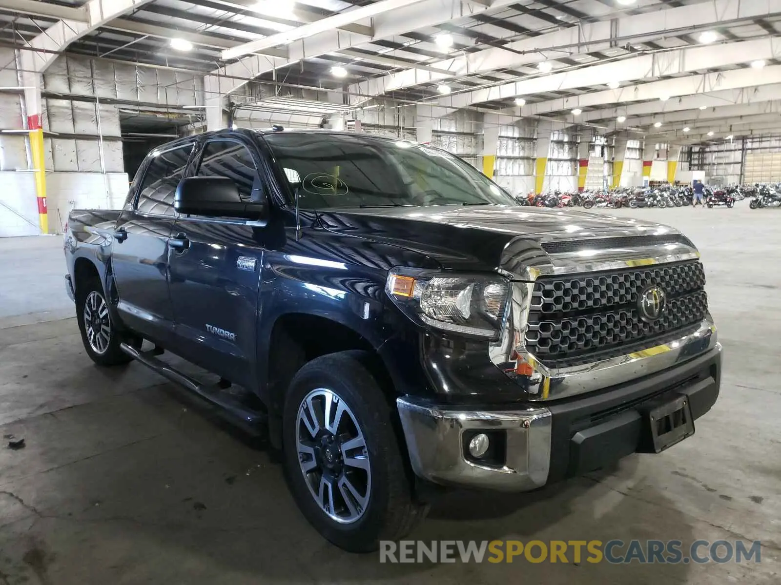 1 Photograph of a damaged car 5TFDY5F13KX793263 TOYOTA TUNDRA 2019