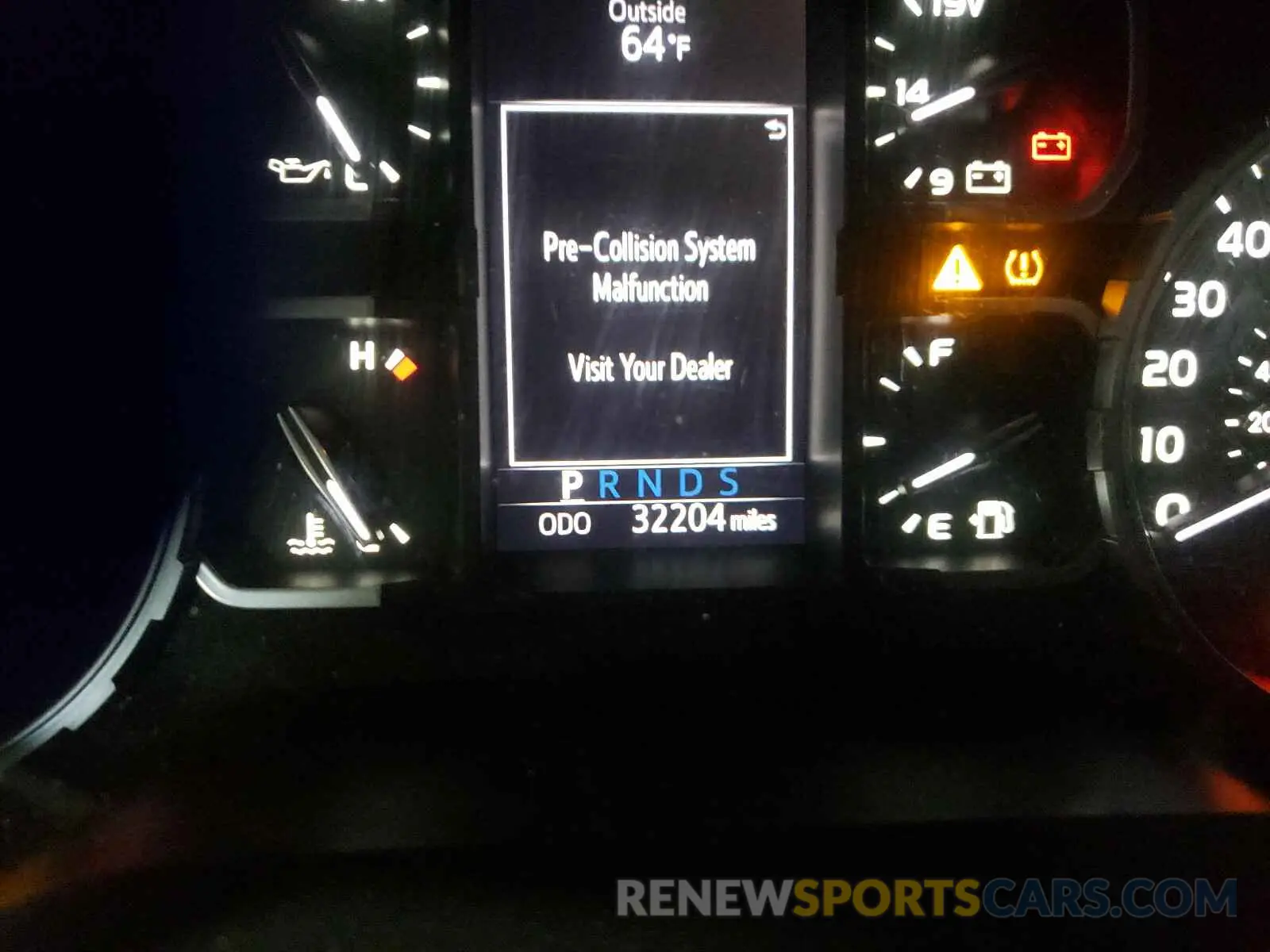 8 Photograph of a damaged car 5TFDY5F13KX793263 TOYOTA TUNDRA 2019