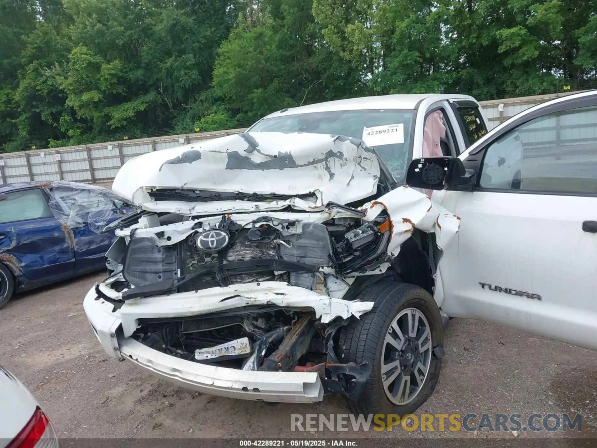 13 Photograph of a damaged car 5TFDY5F13KX809672 TOYOTA TUNDRA 2019