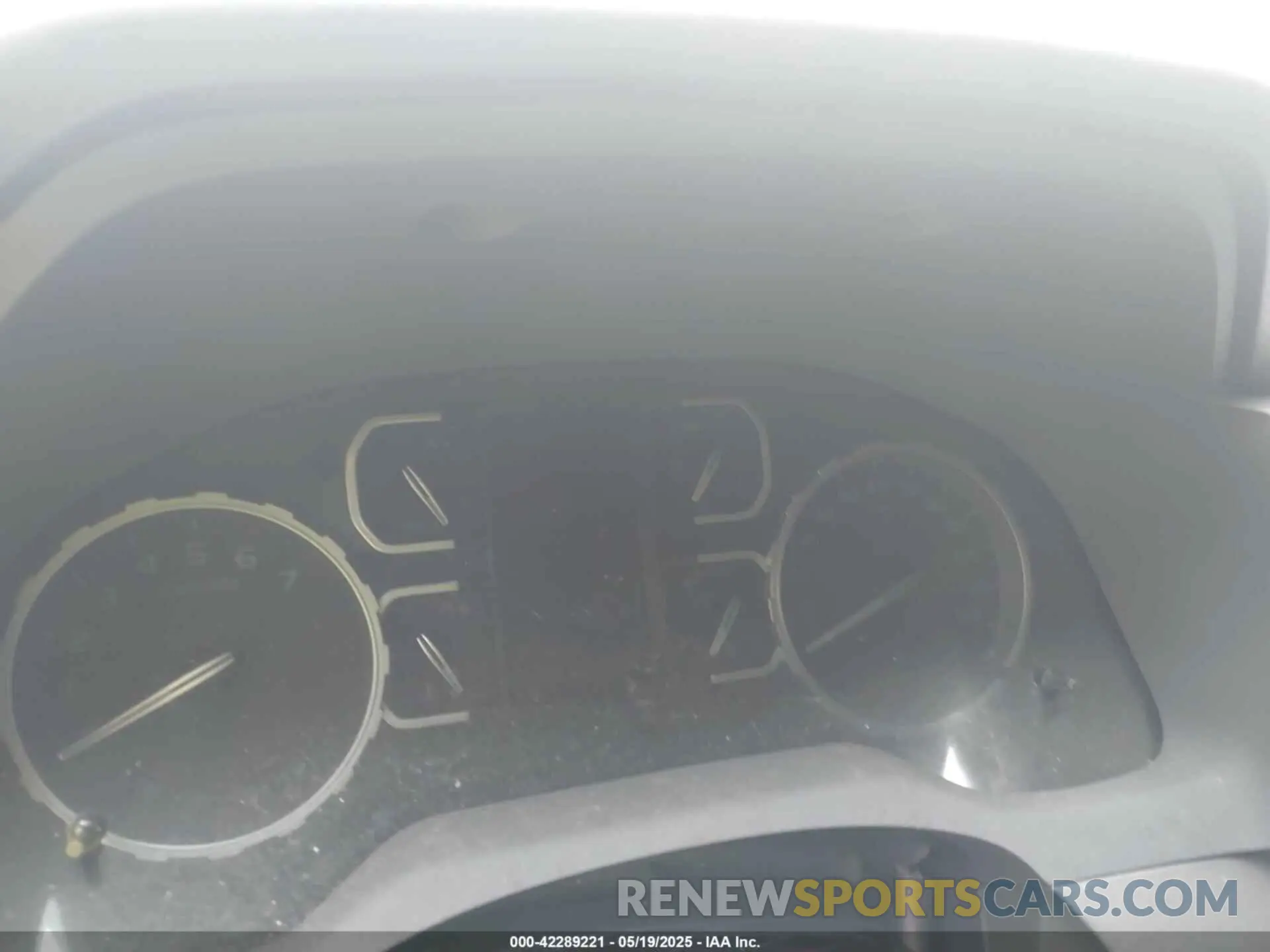 16 Photograph of a damaged car 5TFDY5F13KX809672 TOYOTA TUNDRA 2019