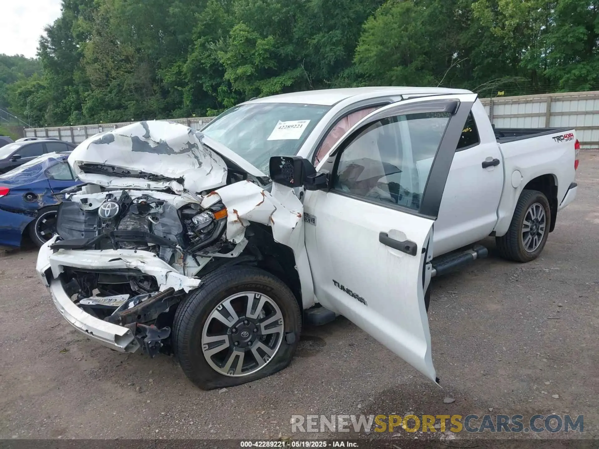 2 Photograph of a damaged car 5TFDY5F13KX809672 TOYOTA TUNDRA 2019