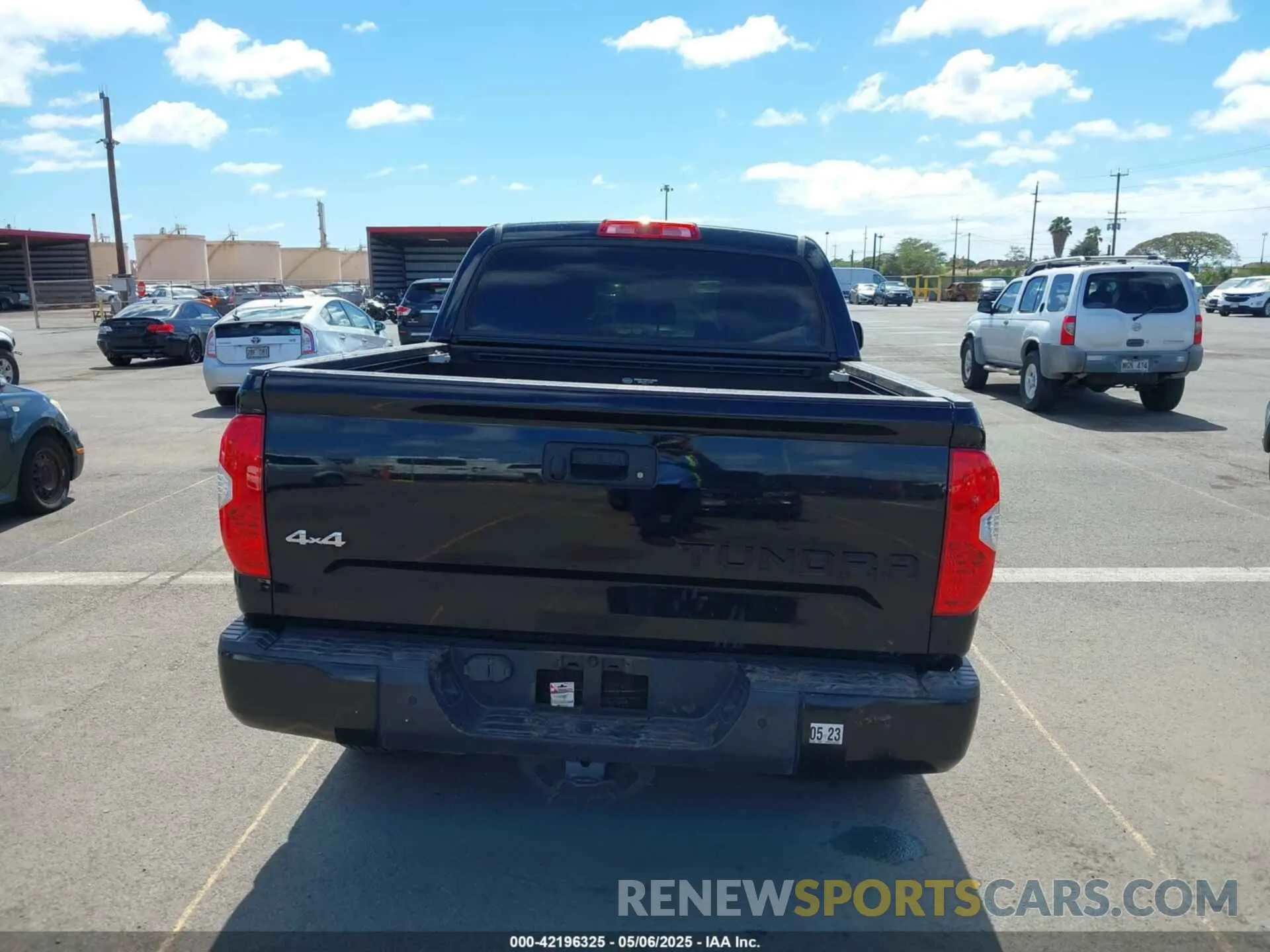 16 Photograph of a damaged car 5TFDY5F13KX847502 TOYOTA TUNDRA 2019