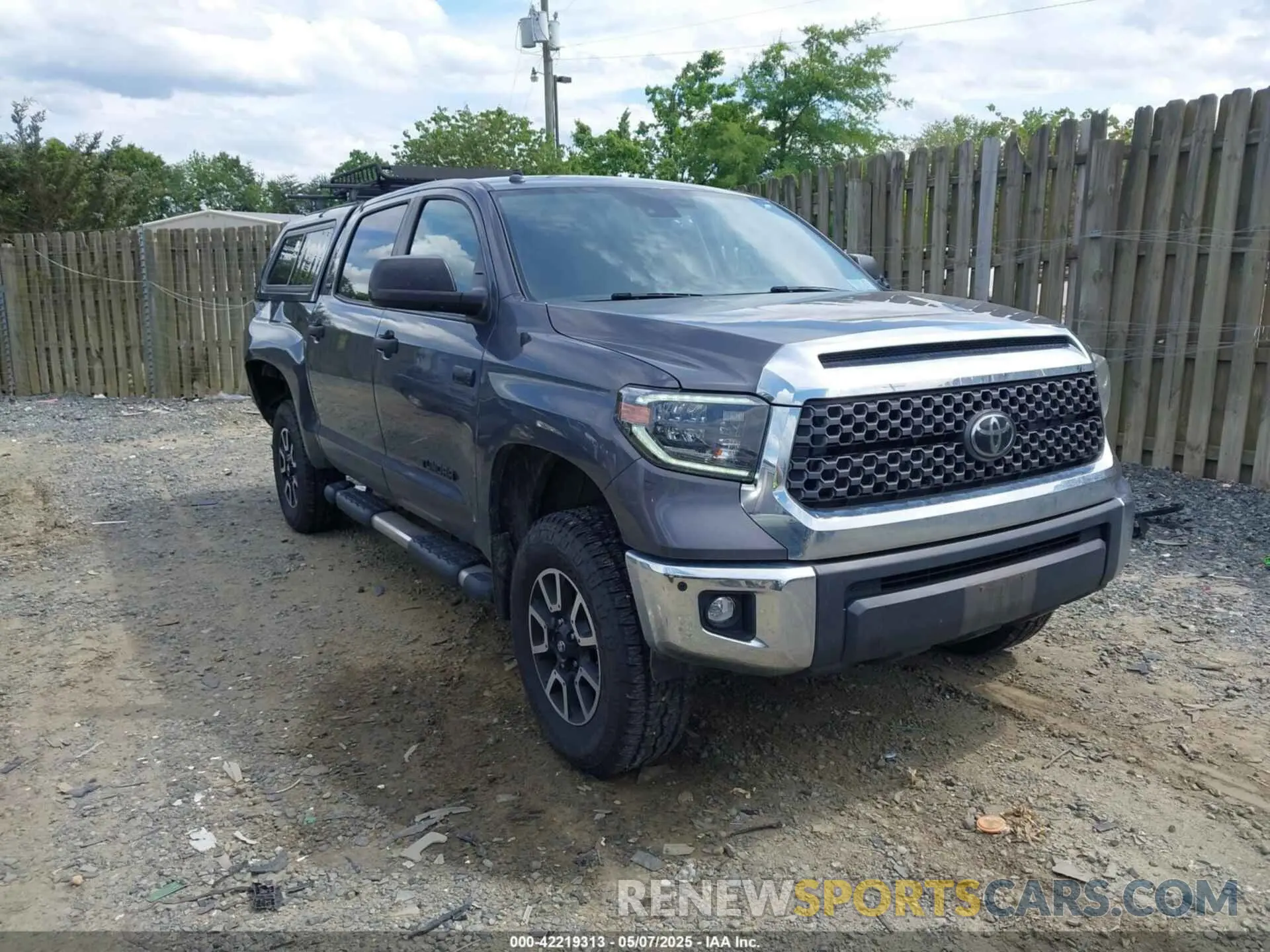 1 Photograph of a damaged car 5TFDY5F14KX817411 TOYOTA TUNDRA 2019