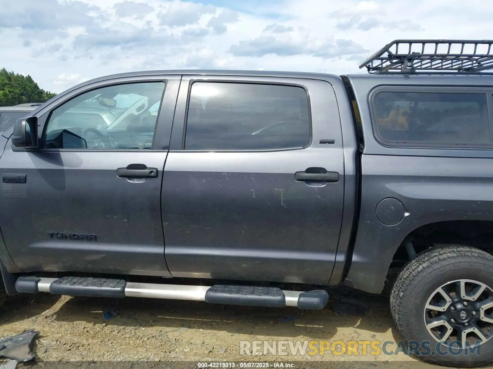 14 Photograph of a damaged car 5TFDY5F14KX817411 TOYOTA TUNDRA 2019
