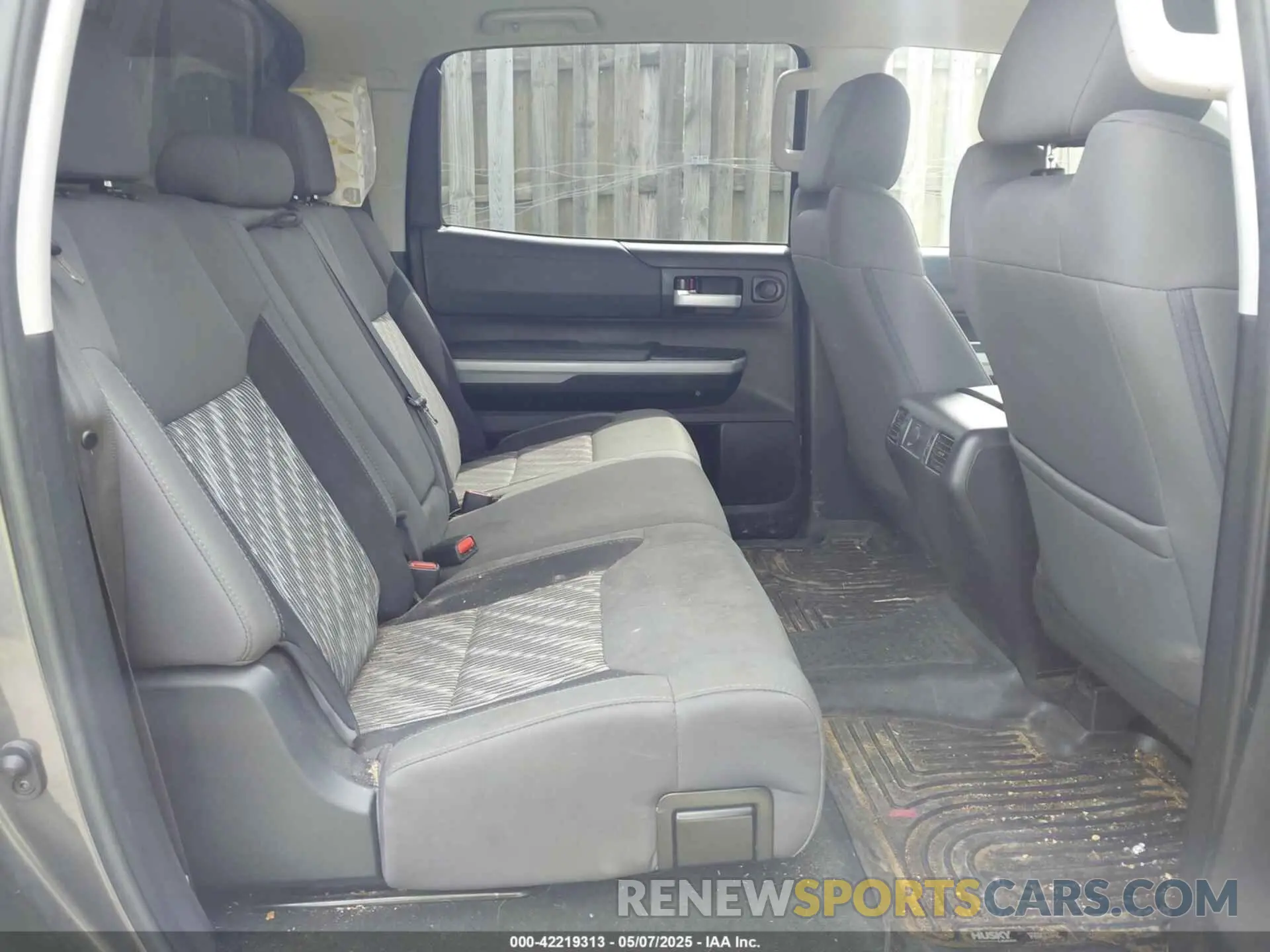 8 Photograph of a damaged car 5TFDY5F14KX817411 TOYOTA TUNDRA 2019