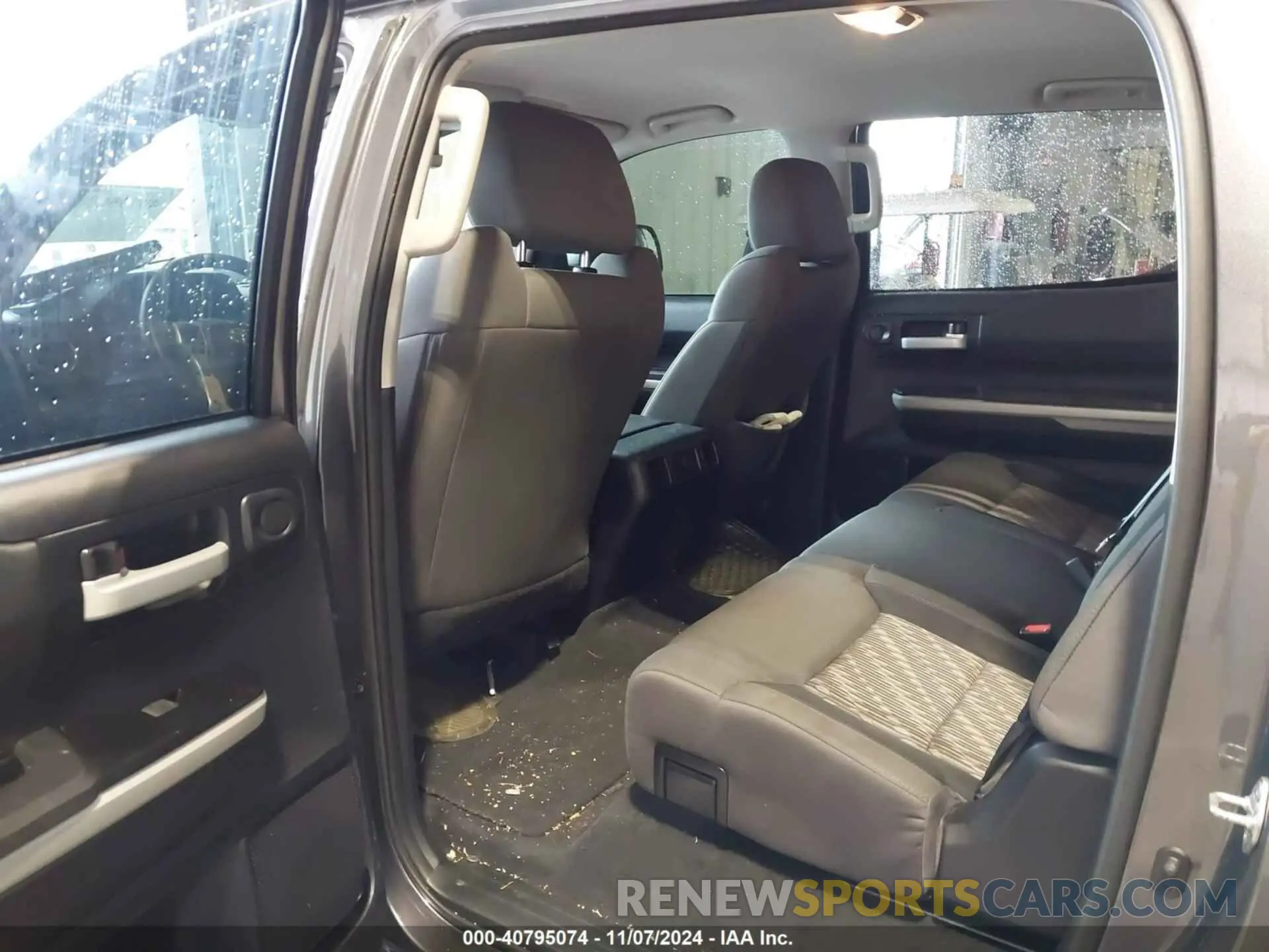 8 Photograph of a damaged car 5TFDY5F15KX789117 TOYOTA TUNDRA 2019