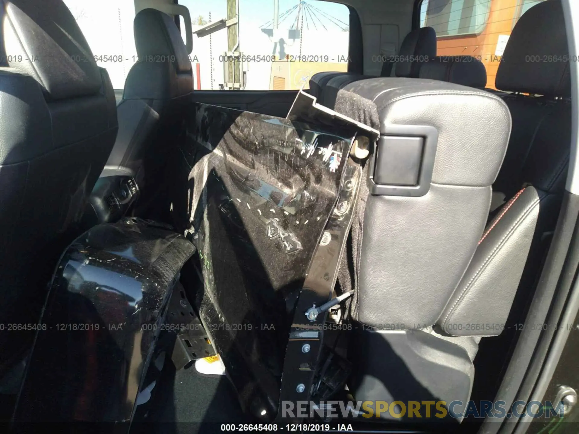 8 Photograph of a damaged car 5TFDY5F15KX851373 TOYOTA TUNDRA 2019