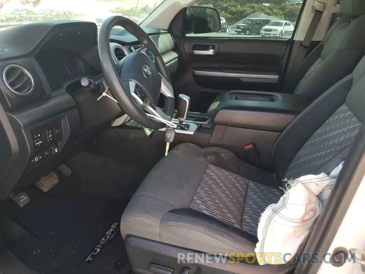 7 Photograph of a damaged car 5TFDY5F15KX864947 TOYOTA TUNDRA 2019
