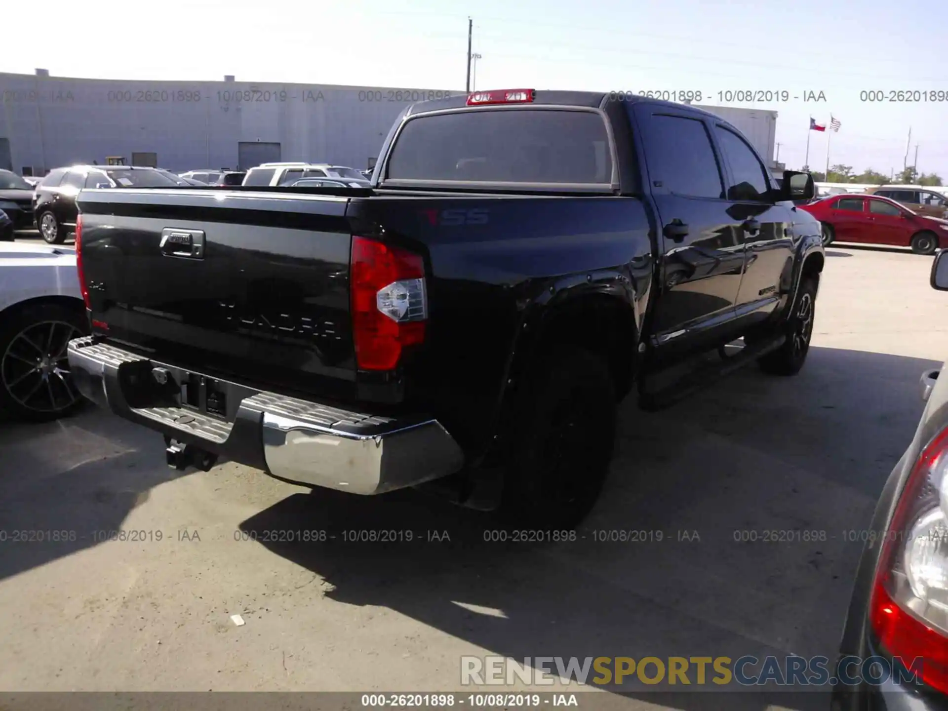 4 Photograph of a damaged car 5TFDY5F16KX782032 TOYOTA TUNDRA 2019