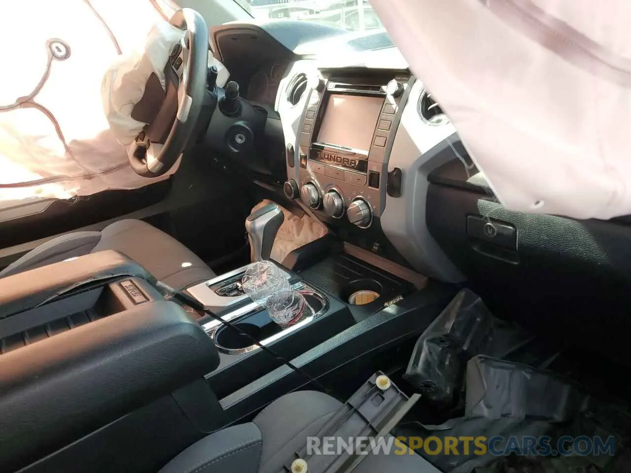 8 Photograph of a damaged car 5TFDY5F16KX845047 TOYOTA TUNDRA 2019