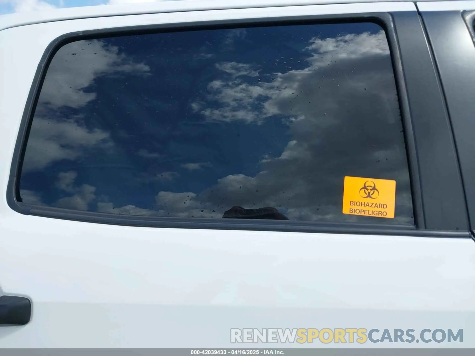 8 Photograph of a damaged car 5TFDY5F16KX855593 TOYOTA TUNDRA 2019