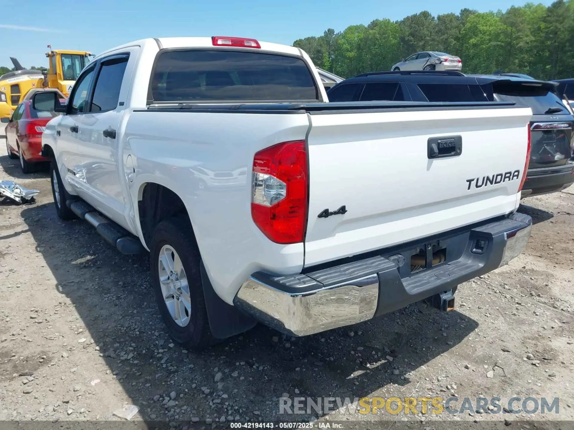 3 Photograph of a damaged car 5TFDY5F16KX861779 TOYOTA TUNDRA 2019