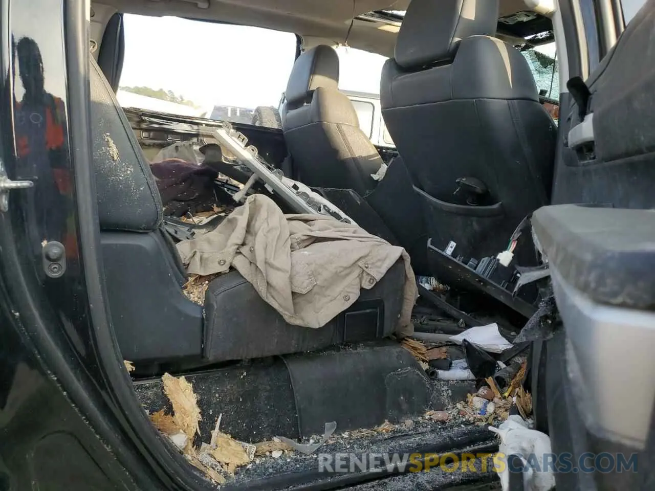 11 Photograph of a damaged car 5TFDY5F17KX838107 TOYOTA TUNDRA 2019