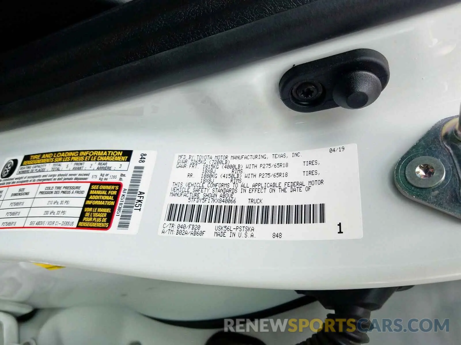 10 Photograph of a damaged car 5TFDY5F17KX840066 TOYOTA TUNDRA 2019