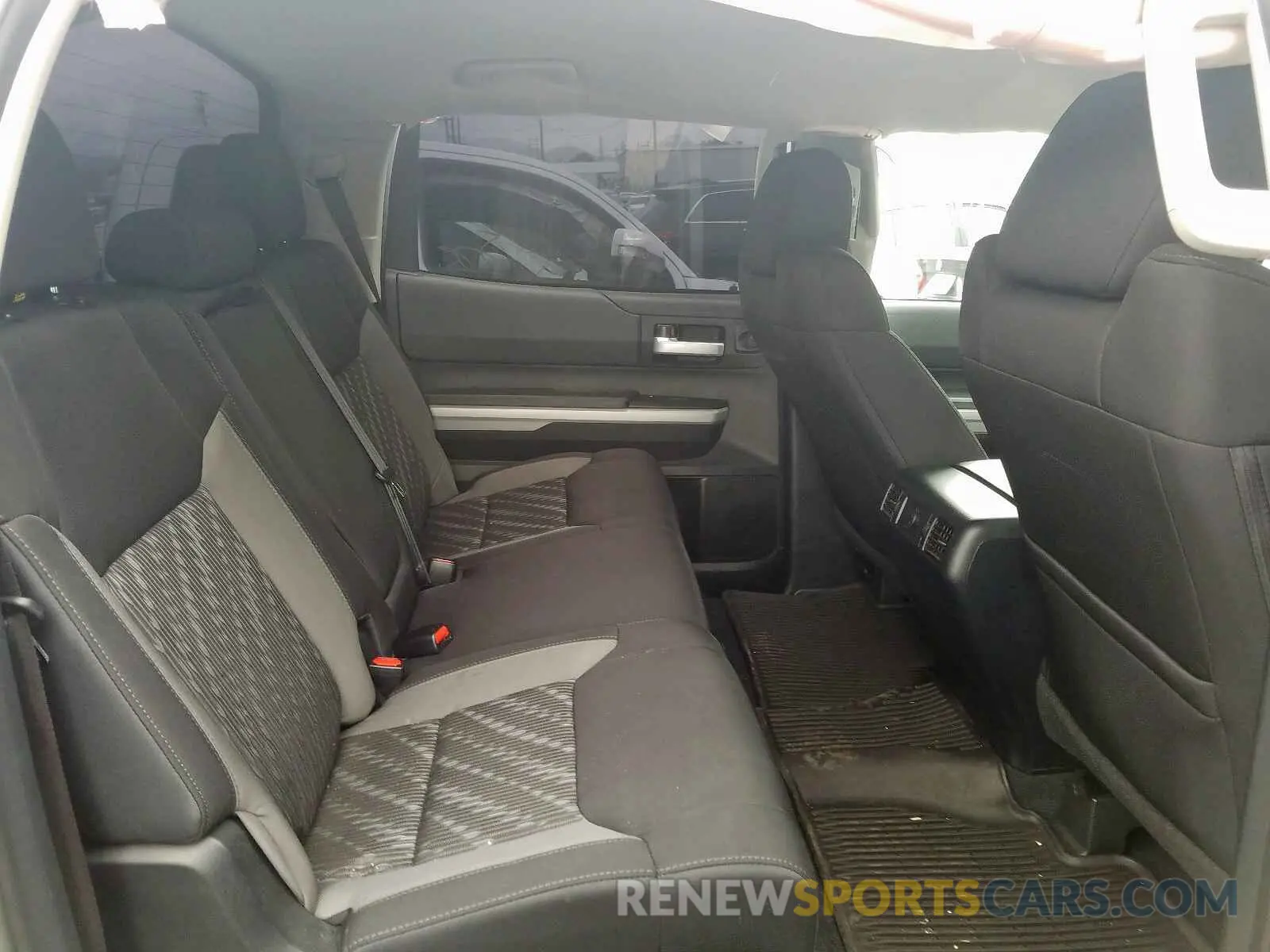 6 Photograph of a damaged car 5TFDY5F17KX840066 TOYOTA TUNDRA 2019