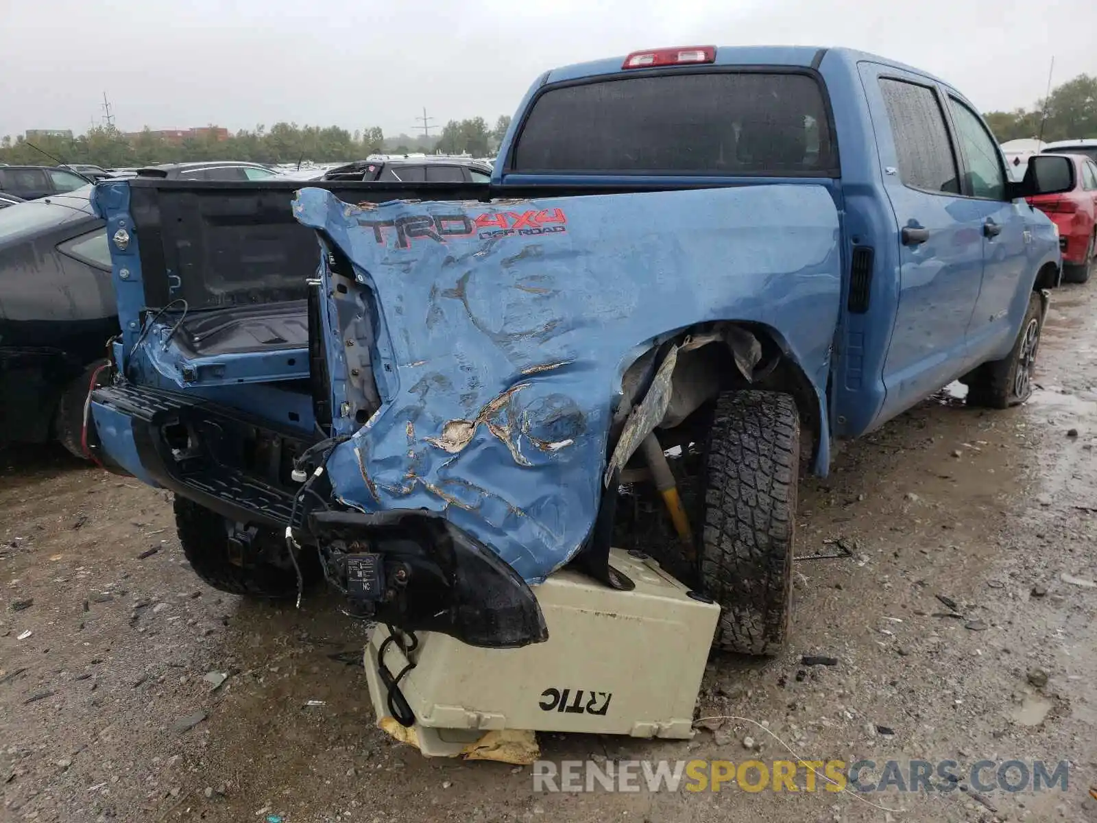 4 Photograph of a damaged car 5TFDY5F17KX856154 TOYOTA TUNDRA 2019