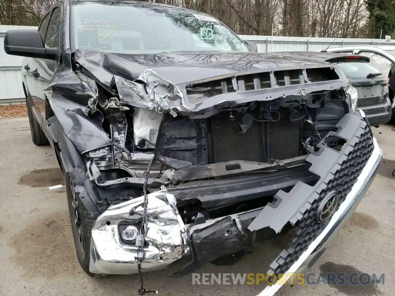 9 Photograph of a damaged car 5TFDY5F18KX780864 TOYOTA TUNDRA 2019