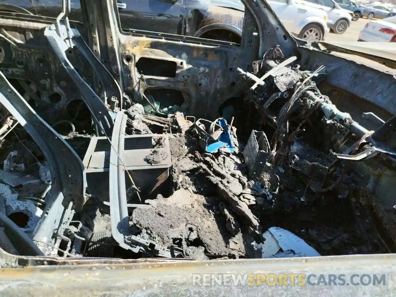 5 Photograph of a damaged car 5TFDY5F18KX799513 TOYOTA TUNDRA 2019