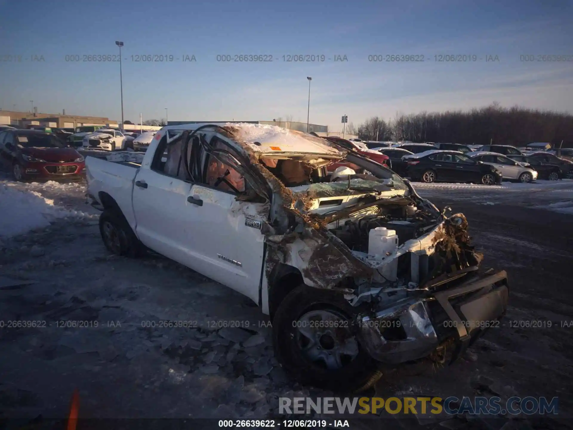 1 Photograph of a damaged car 5TFDY5F18KX804645 TOYOTA TUNDRA 2019