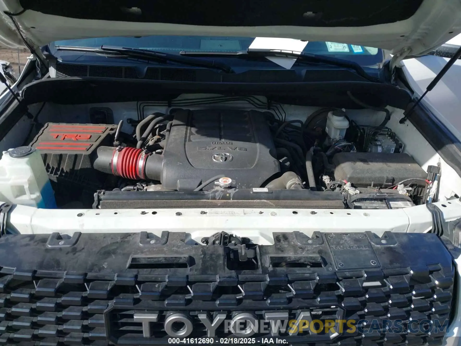 10 Photograph of a damaged car 5TFDY5F18KX866854 TOYOTA TUNDRA 2019